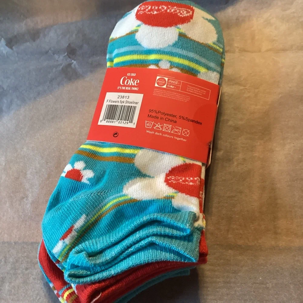 Coca Cola Socks - shoe liner style - 5 pairs- size 6-10